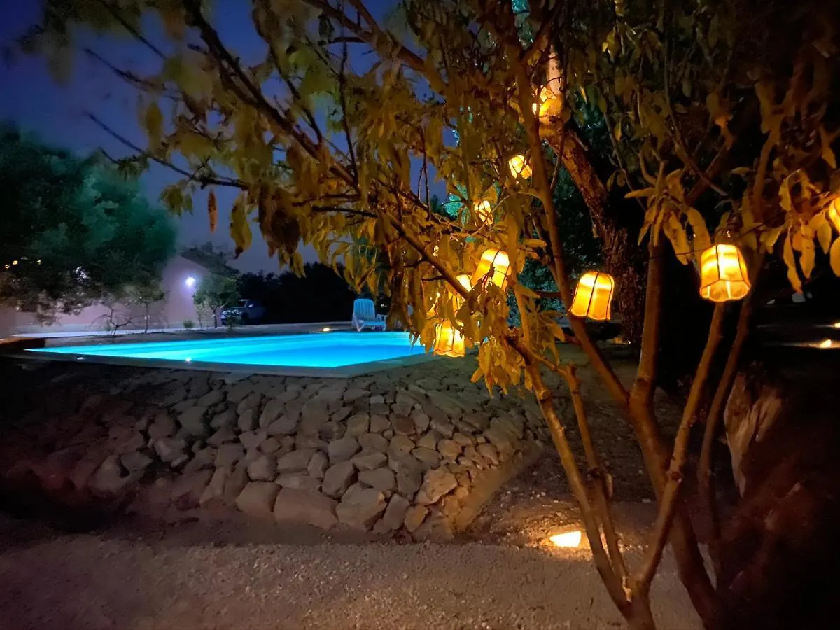 Mennuli&Alivi - Organic Farm Villa Noto Farm stay